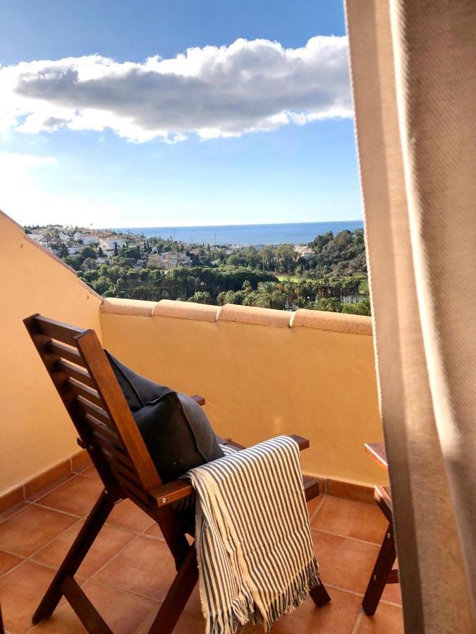 Апартаменты Luxurious Duplex Penthouse With Golf And Sea Views Бенальмадена Экстерьер фото